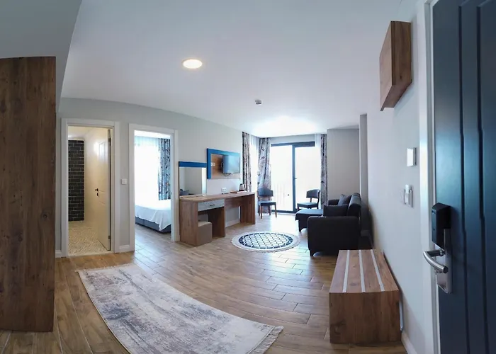 Отель Houdini *